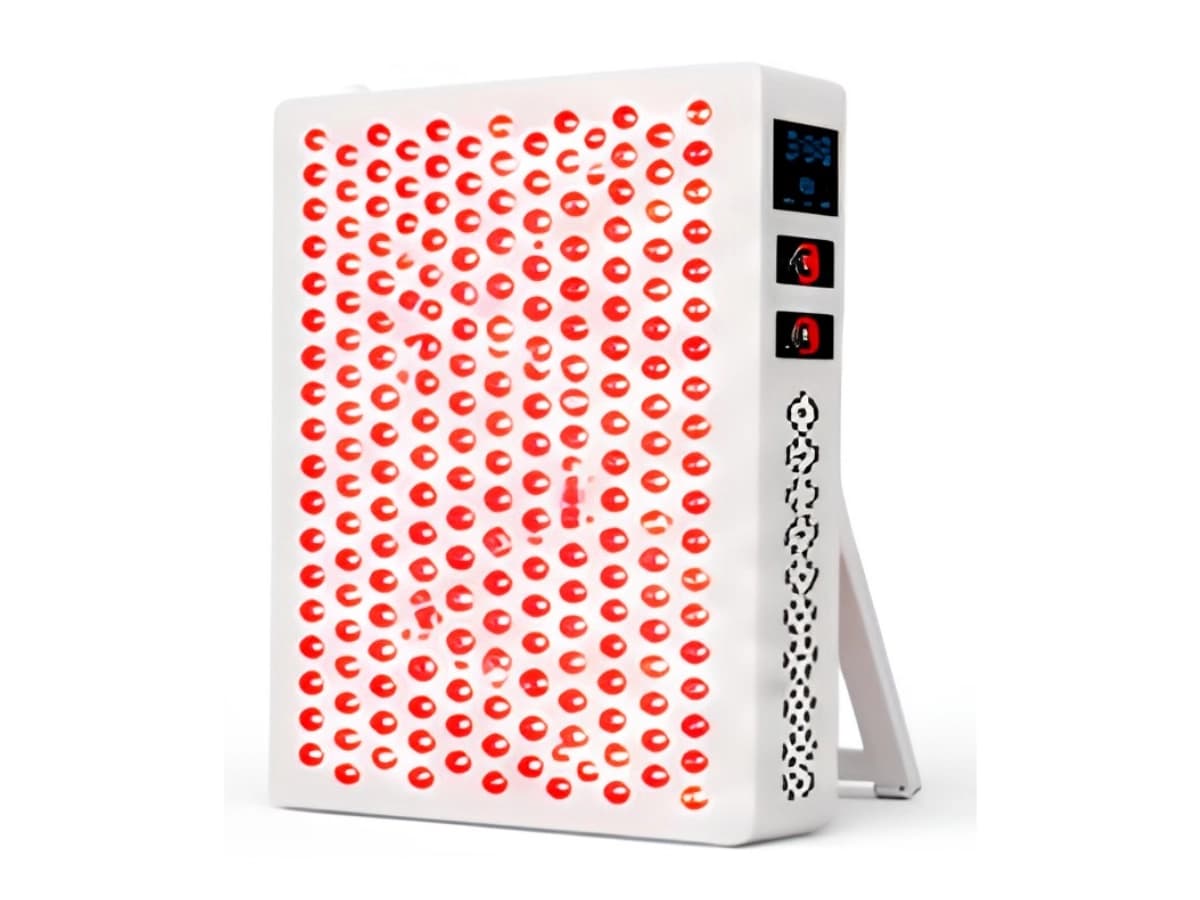 Luma Go 1000 Portable Red Light Therapy Stand front view